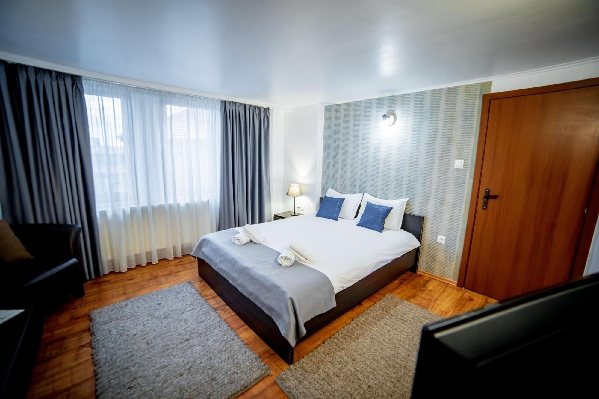 Velinov Boutique Hotel Банско Экстерьер фото