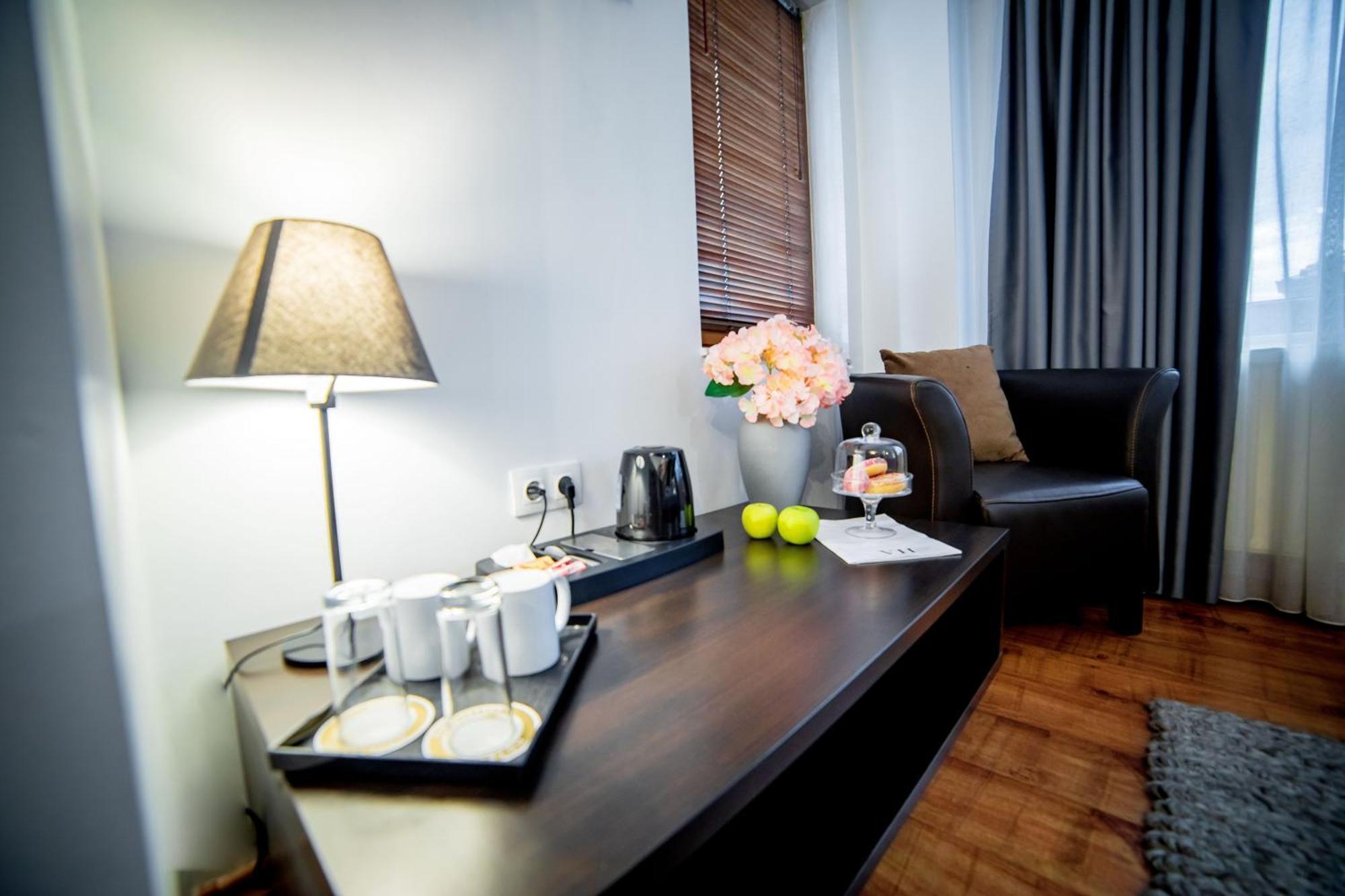 Velinov Boutique Hotel Банско Экстерьер фото