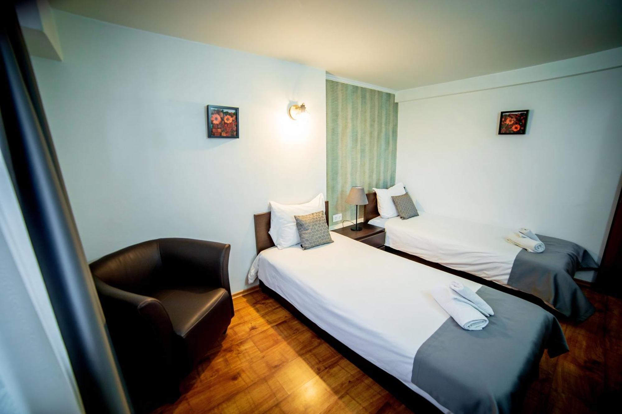 Velinov Boutique Hotel Банско Экстерьер фото