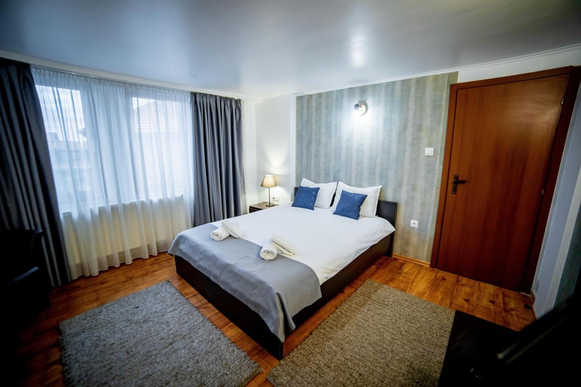 Velinov Boutique Hotel Банско Экстерьер фото
